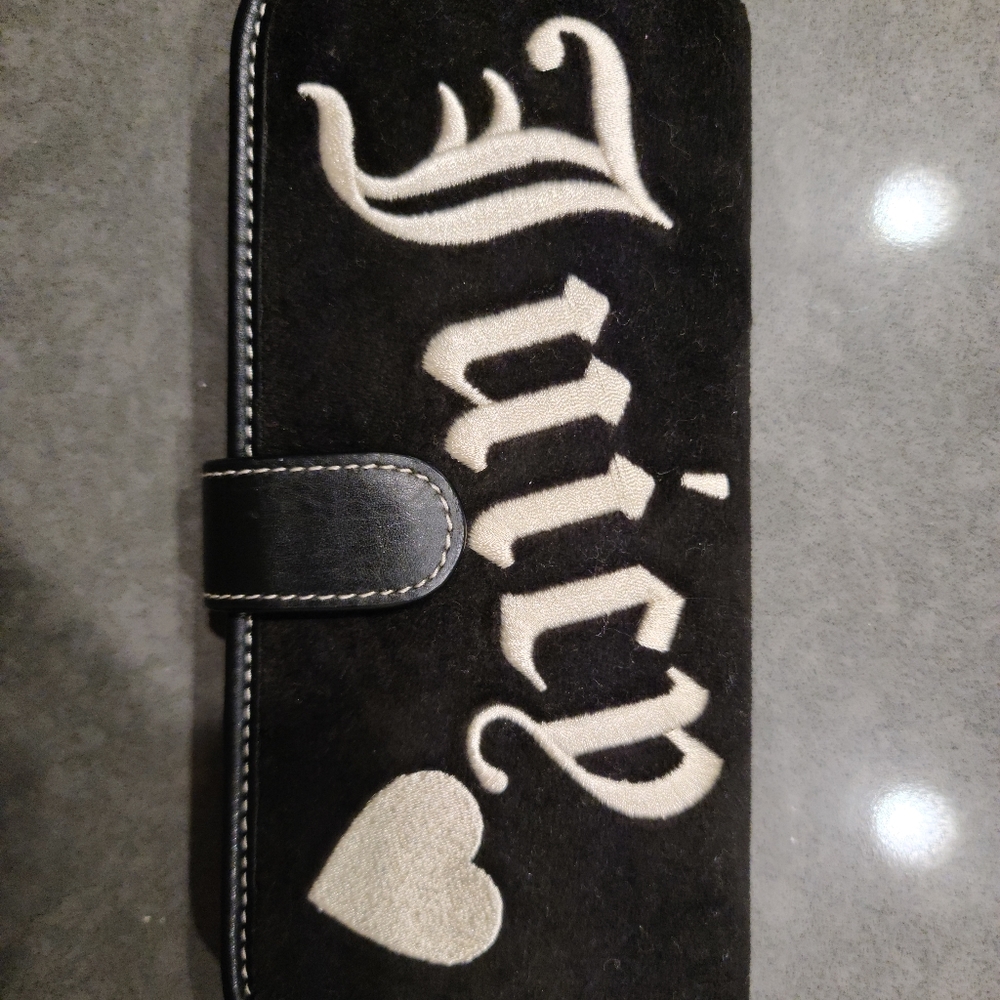 New Juicy Couture Make Up Brush Case